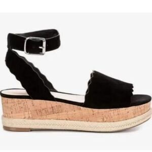 Marc Fisher Platform Sandal Womens SZ 8 Summer Casual Scalloped Chunky Beachy